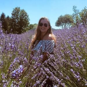 Meet your Posher, Nicole